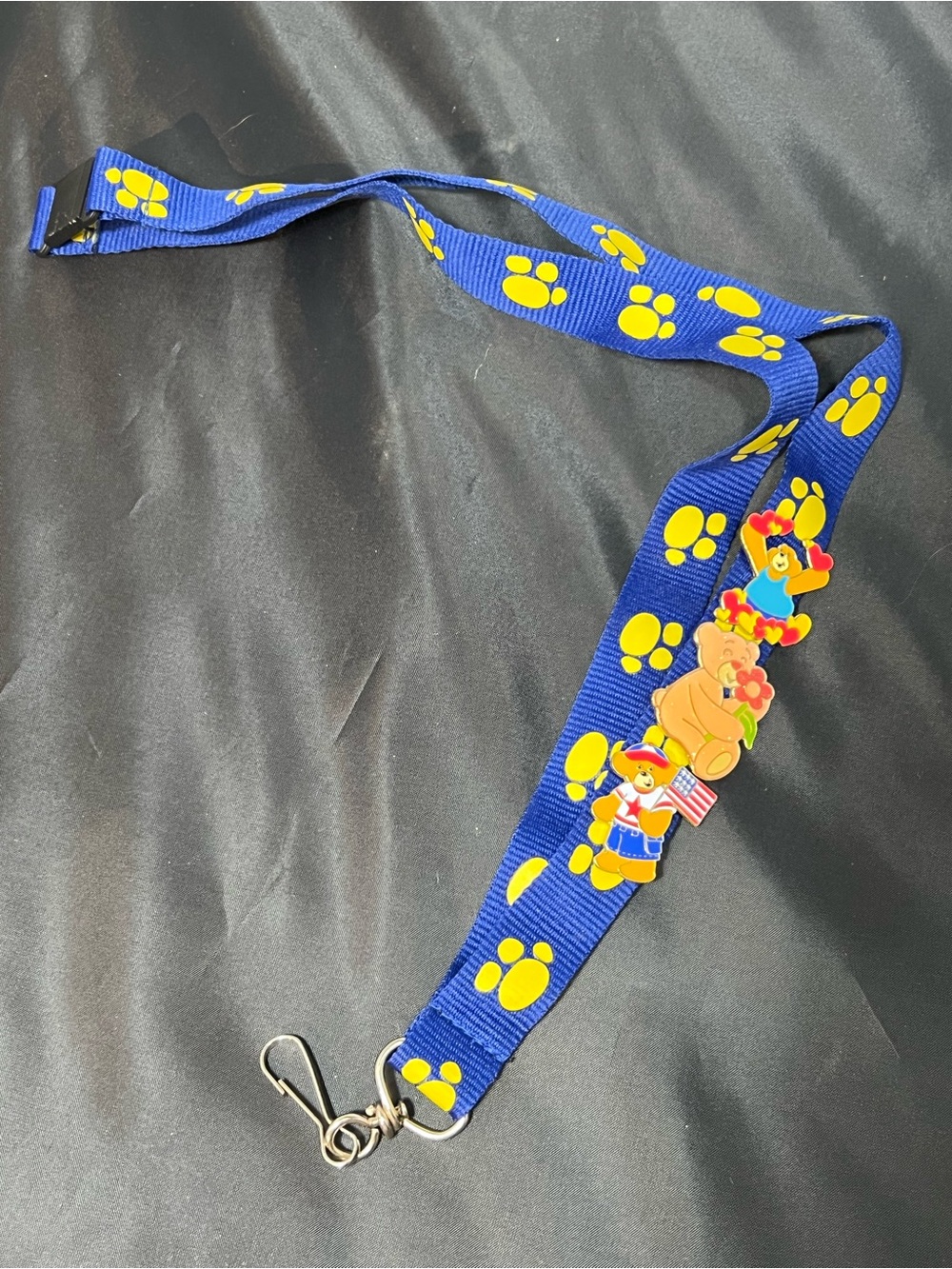 2008 Build-a-Bear Staff Lanyard w/ Enamel Bear Pins